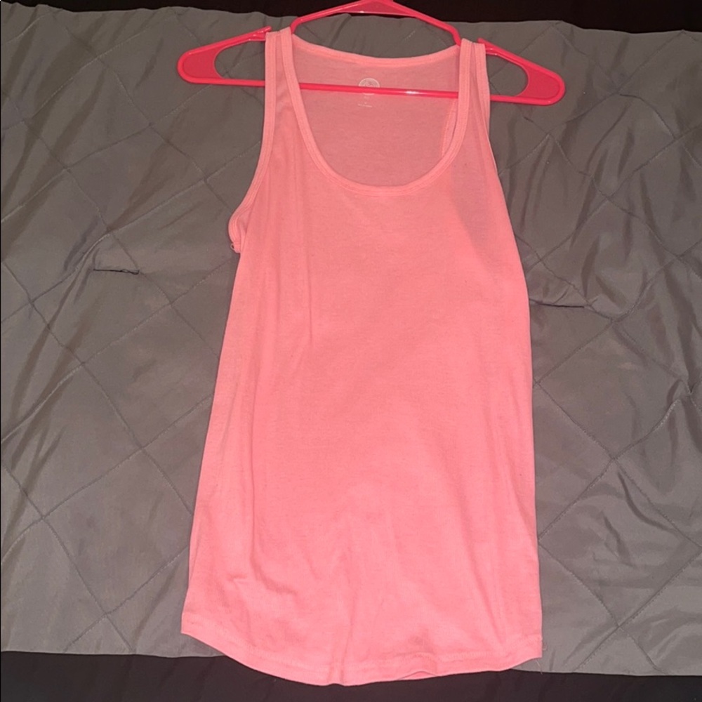 Pink tank top